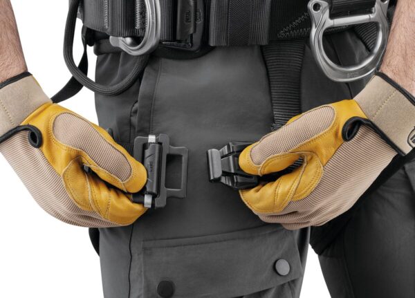 Arnés AVAO FAST PETZL - Imagen 4