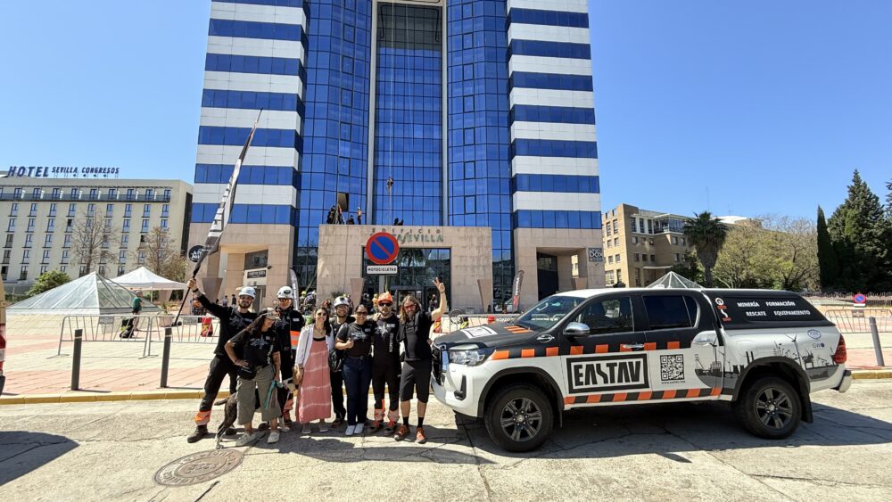 renta sevilla aguas del huesna rescue eastav